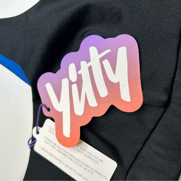 Yitty NWT Headliner Shaping Midi Bralette Size Medium‎ Iconic Black Athleisure - Picture 8 of 13